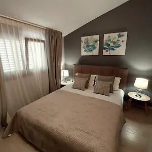 https://apartaments-victoria.in-istria.net
